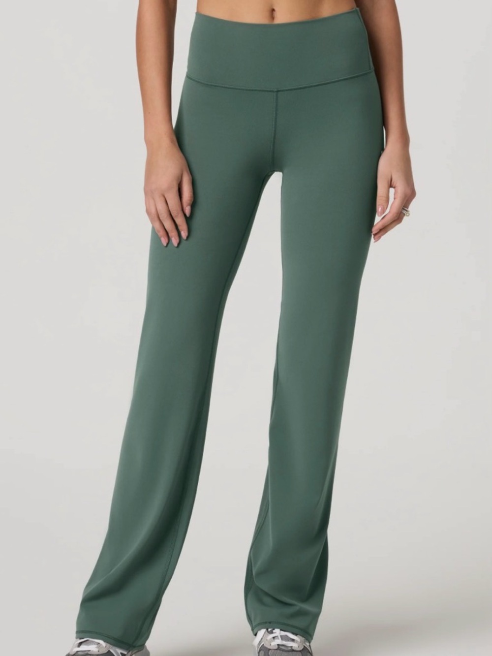 NWT VUORI ALLTHEFEELS  STRAIGHT LEG- SHORT INSEAM